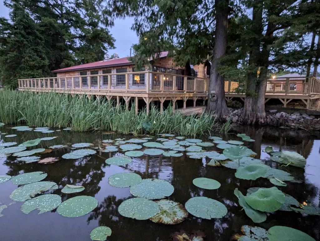 The Boat House Restaurant Reelfoot Lake Samburg TN